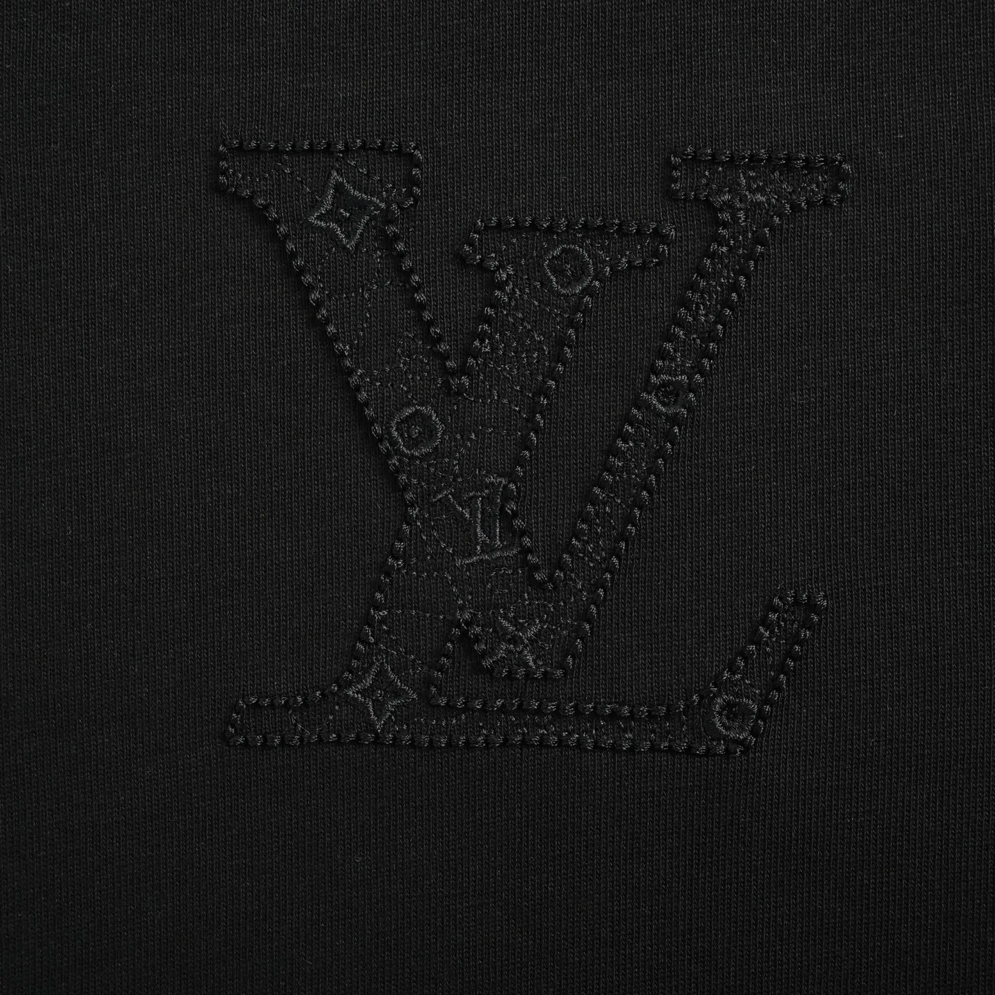Louis Vuitton/Louis Vuitton 26ss short sleeves with dark logo embroidery on the front and back